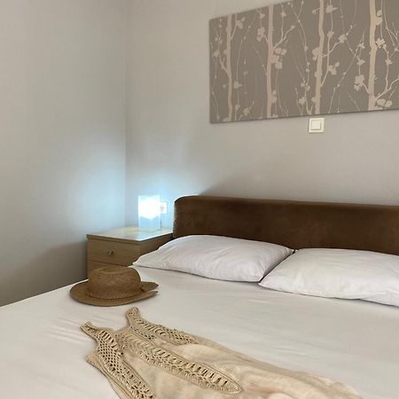 Bright And Cozy Apartment Near The City Center Città di Zante Esterno foto